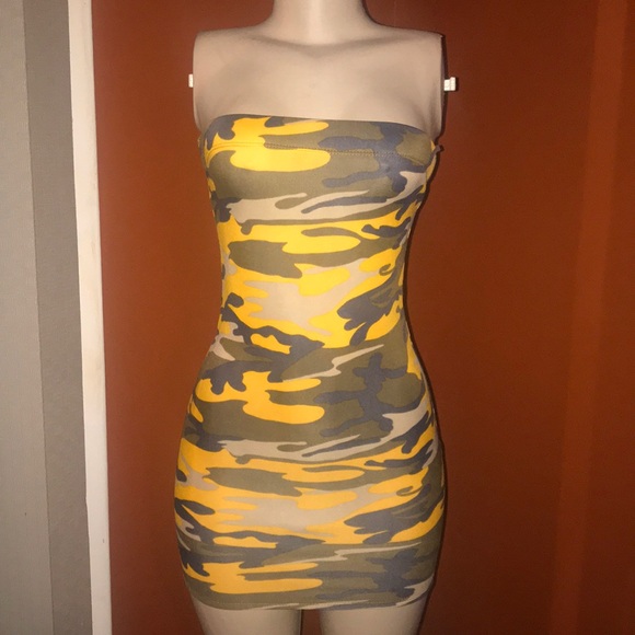 Dress - Picture 1 of 3